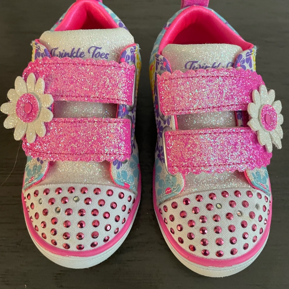 Sketchers Twinkle Toes - Like New Toddler size 8